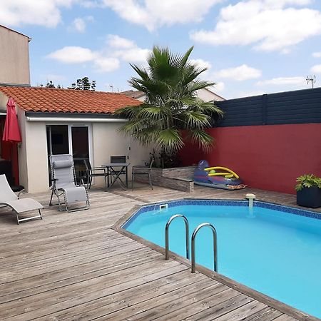 Studio Independant Chez L'Habitant Avec Piscine Et Cuisine Exterieures ラ・ロシェル エクステリア 写真