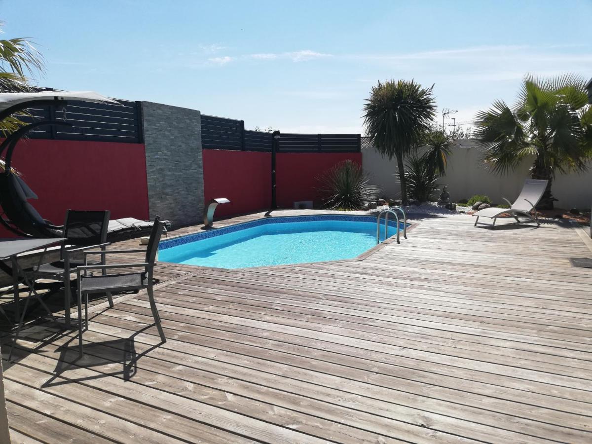 Studio Independant Chez L'Habitant Avec Piscine Et Cuisine Exterieures ラ・ロシェル エクステリア 写真