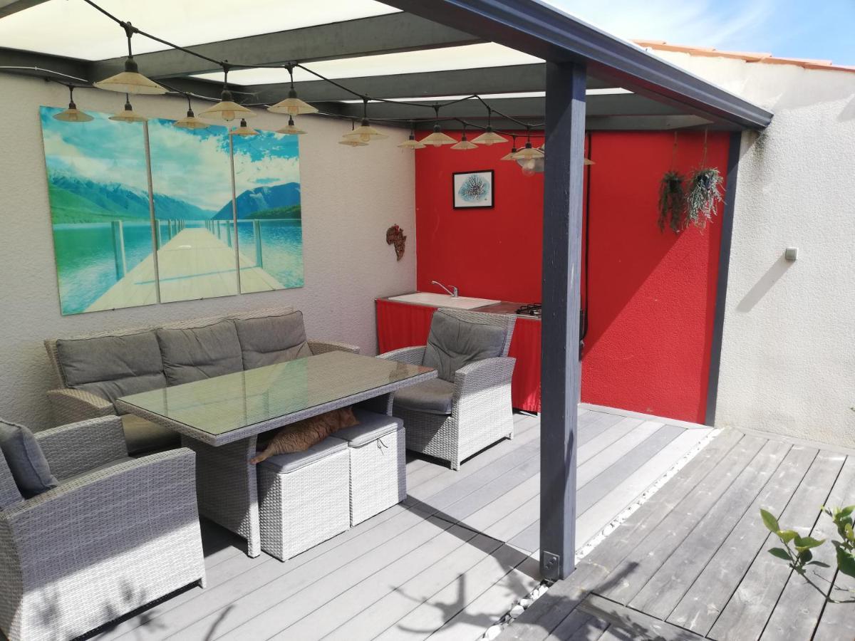Studio Independant Chez L'Habitant Avec Piscine Et Cuisine Exterieures ラ・ロシェル エクステリア 写真