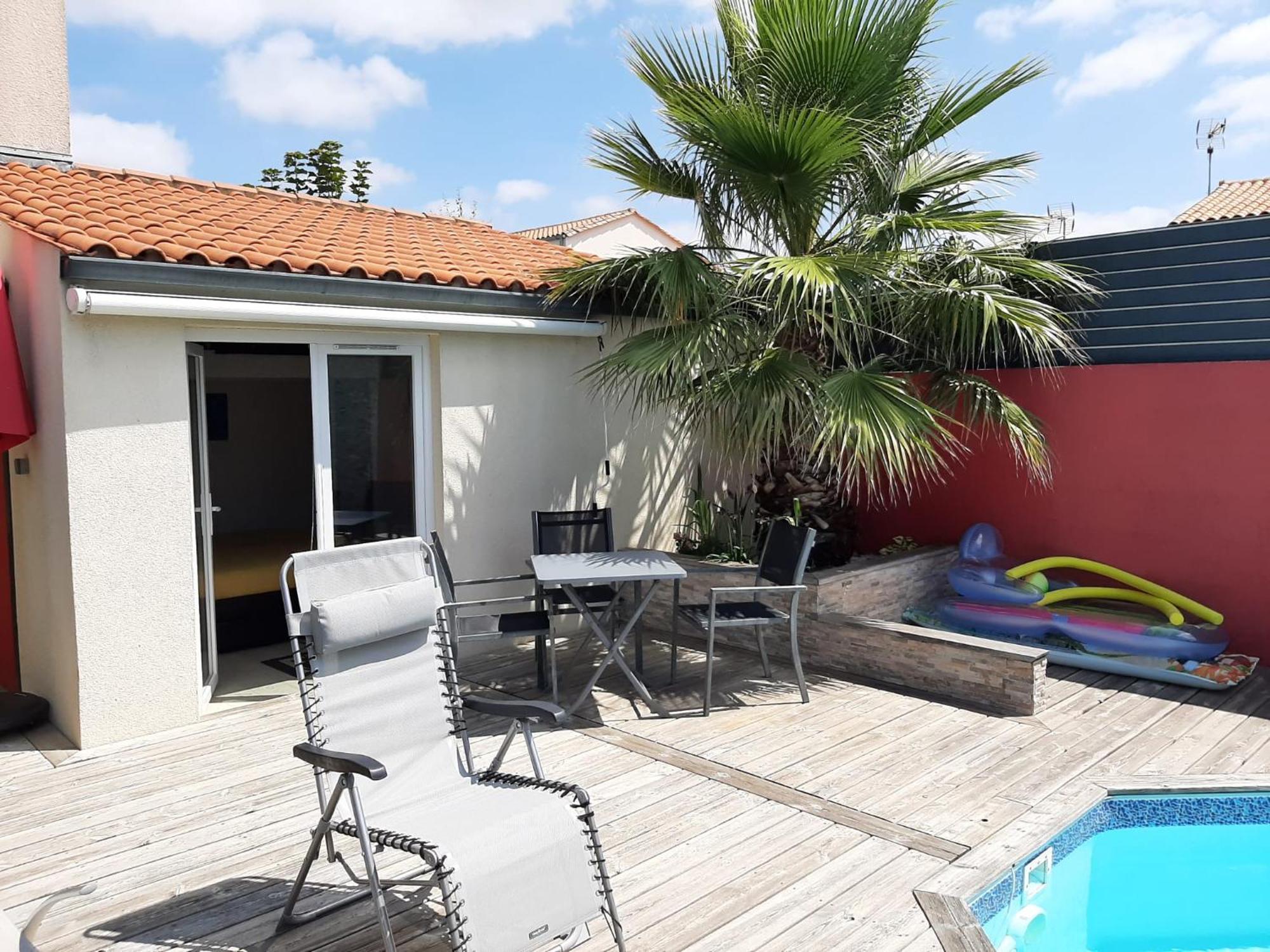 Studio Independant Chez L'Habitant Avec Piscine Et Cuisine Exterieures ラ・ロシェル エクステリア 写真