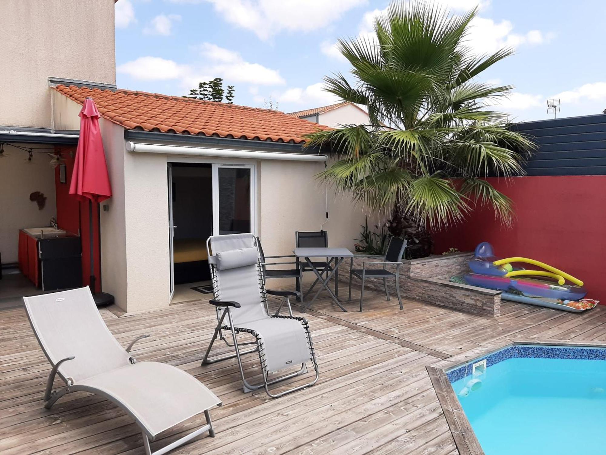 Studio Independant Chez L'Habitant Avec Piscine Et Cuisine Exterieures ラ・ロシェル エクステリア 写真